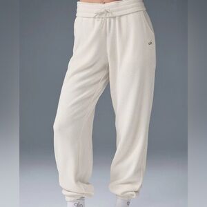 ALO Yoga Women's Off-White Waffle Joggers